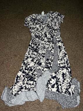 naif Women's Floral Print Mixed Pattern High-Low Wrap Midi Dress Size Medium